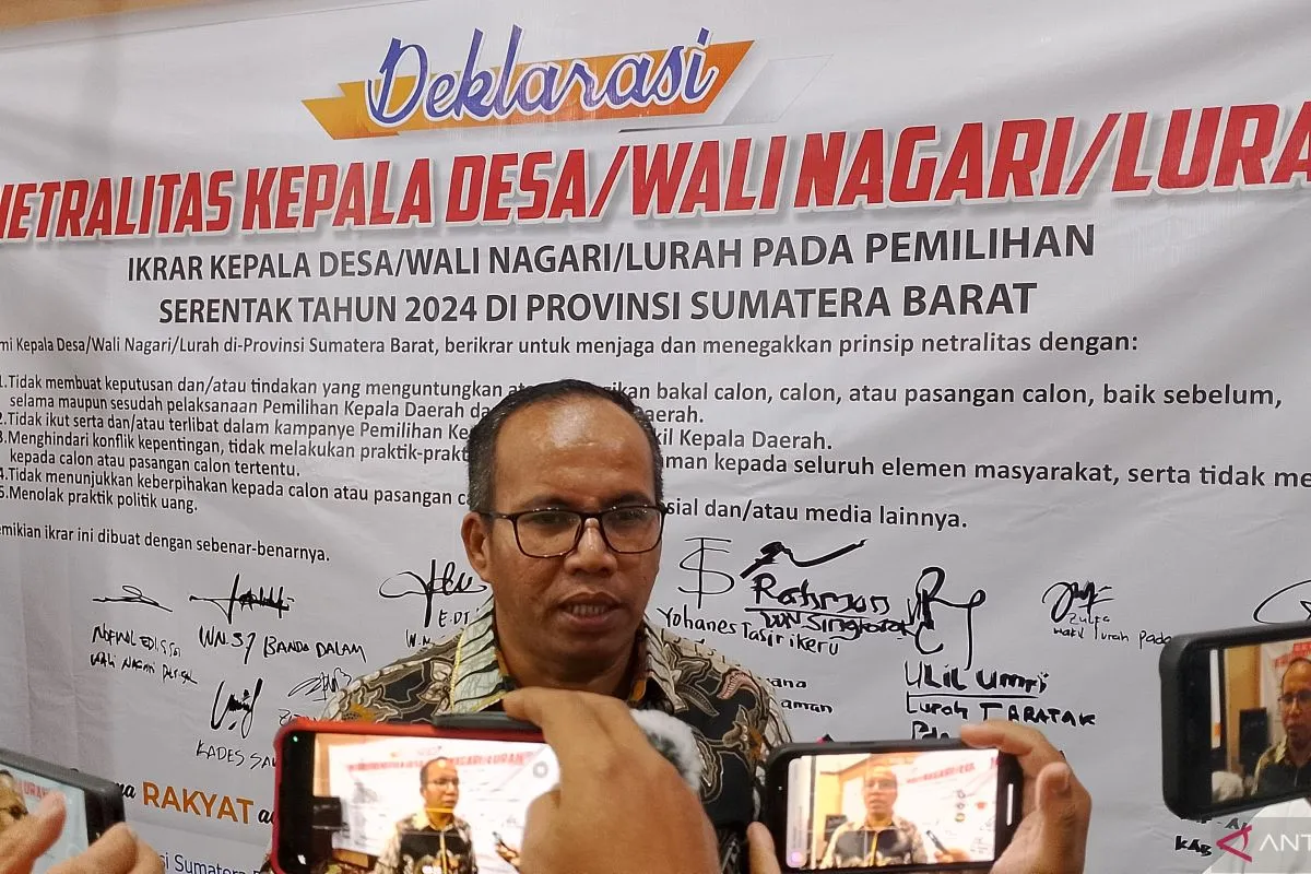 Ratusan Kepala Desa di Sumbar Deklarasikan Netralitas untuk Pilkada 2024