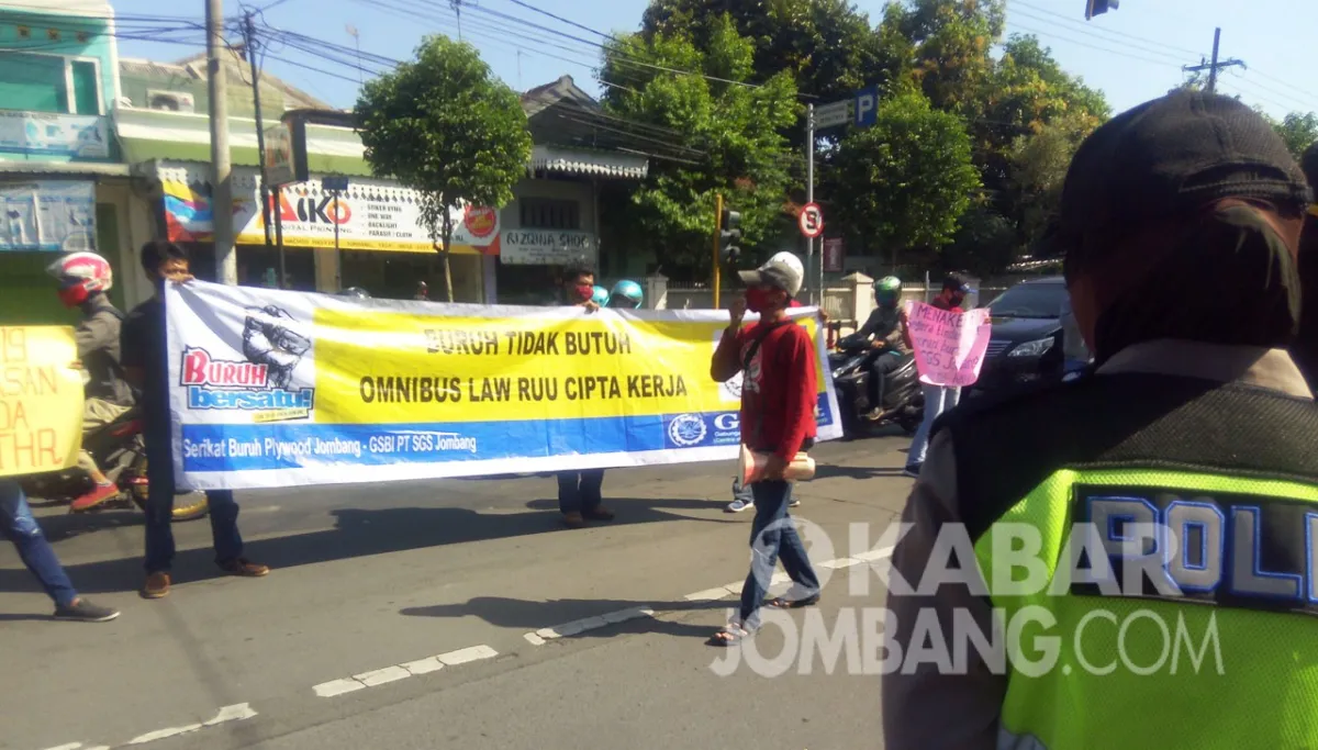 32 Buruh PT SGS Jombang Demo Tuntut THR, Disnaker: Perusahaan Ajukan Skema Cicilan 50 Persen