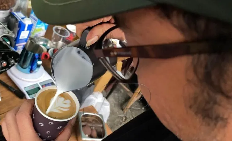 15 Barista di Timika Seduh Lebih dari 1.000 Gelas Kopi pada Hari Kopi Nasional