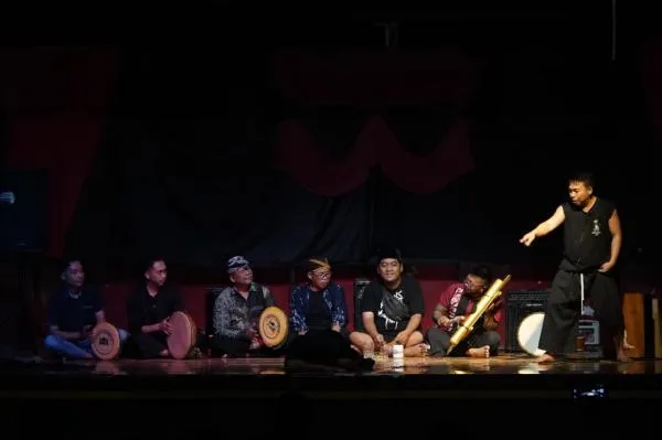 Katasapa Purbalingga Rayakan 9 Tahun Lewat SangArt di Panggung Terbuka Mahesa Jenar