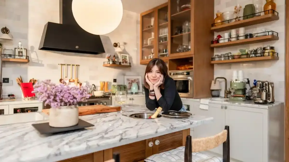 Agatha Suci Bagikan Inspirasi Dapur Open Plan yang Nyaman dan Praktis