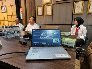 Personel TIK Polresta Serang Kota Cek Jaringan Internet dan CCTV di Ruang Kasat Reskrim