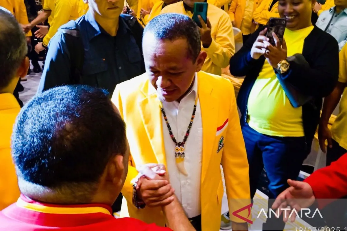 Bahlil: Eni Italia Siap Investasi Rp150 Triliun untuk Produksi Gas Lepas Pantai di Kaltim