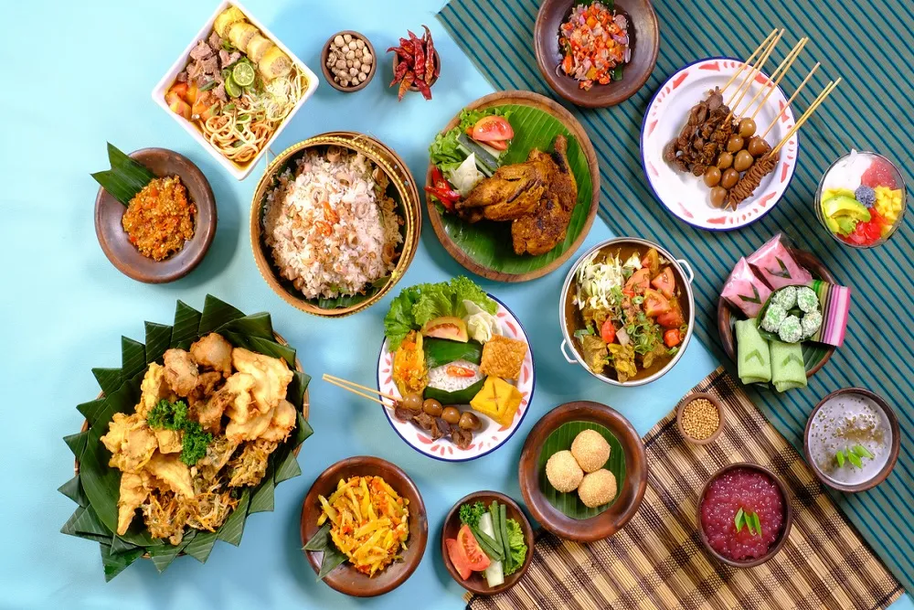 GAIA Cosmo Hotel Yogyakarta Tawarkan Menu Iftar Angkringan Khas Jogja dan Warung Sambal