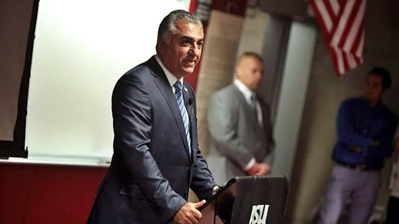 Reza Pahlavi dari Paris Serukan Ali Khamenei Turun di Tengah Ketegangan Iran-AS