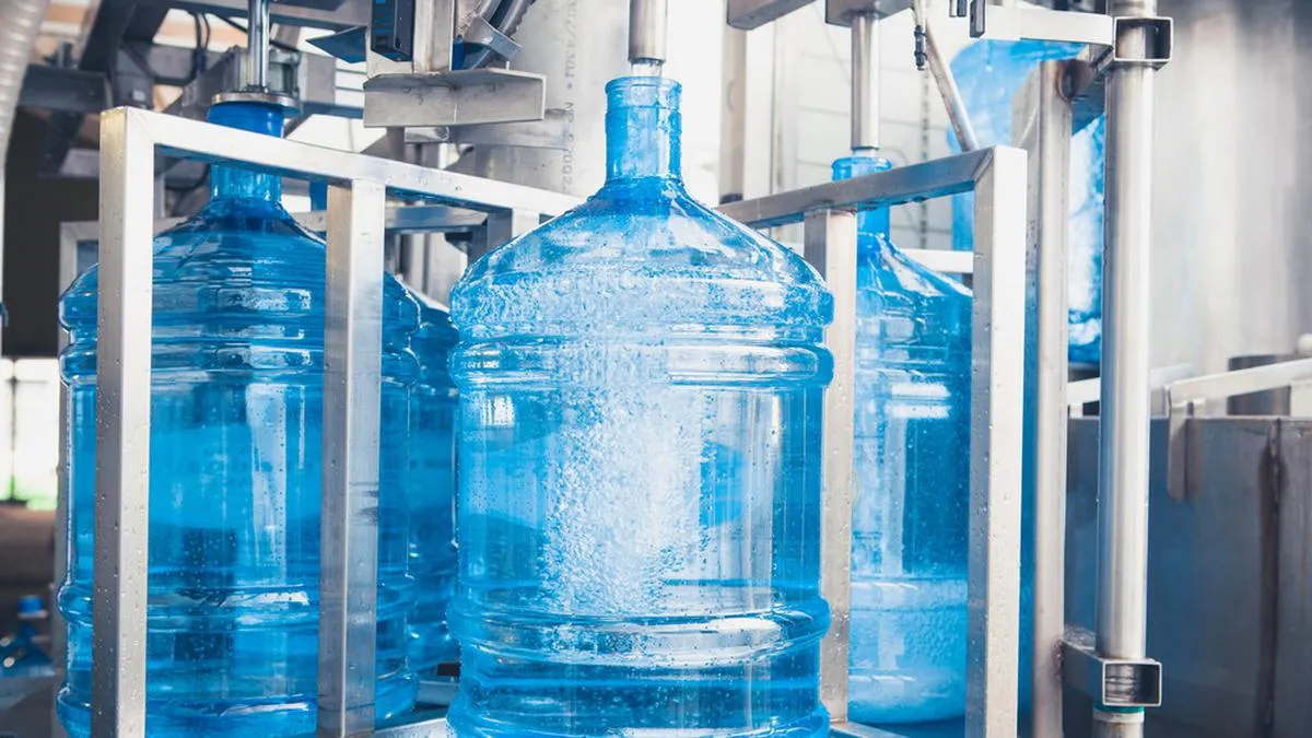 Tantangan Industri AMDK: Isu BPA, Pengawasan Produk, dan Dampak Kemasan Plastik bagi Lingkungan