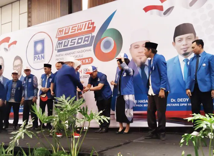 Bupati Lebong Azhari Ditunjuk Pimpin DPD PAN, Meski Pernah Berhadapan di Pilkada 2024