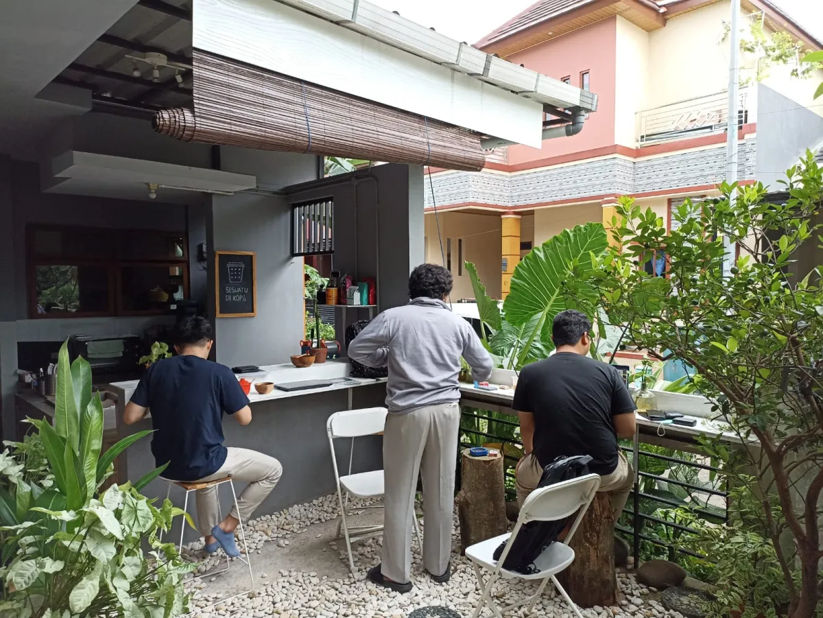 Kafe di Serpong Tawarkan Kopi Seduh Pasir Panas ala Metode Turki