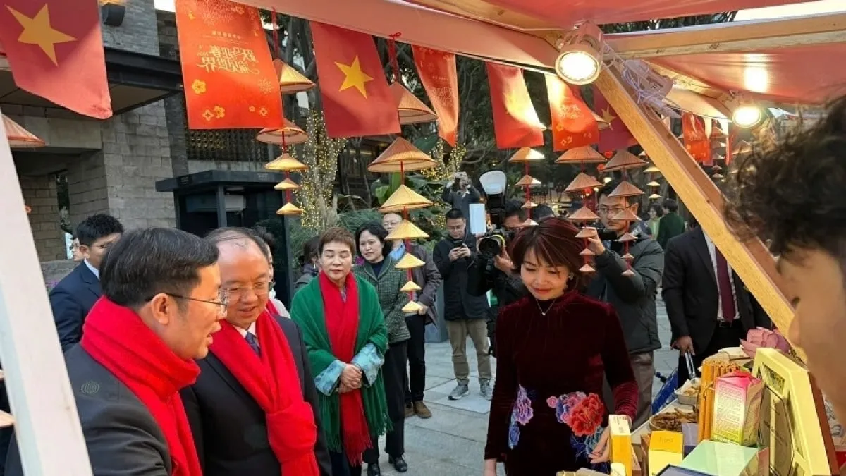 Ketika Lumpia Menjadi Diplomasi: Vietnam, Chongqing, dan Perebutan Makna di Pameran Musim Semi Internasional