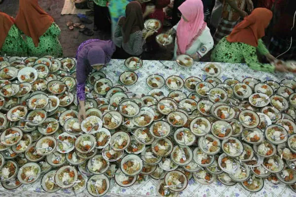 Menu Buka Puasa di Masjid Jogokariyan, Masjid UGM, dan Masjid UII Minggu 2 Maret 2025