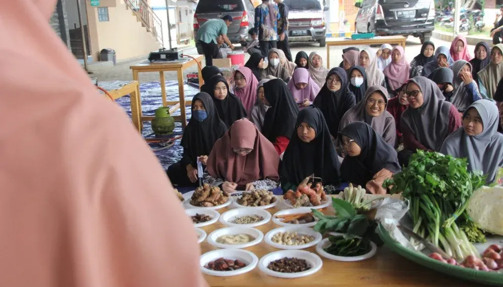 PPG LDII Tabalong Gelar Workshop Pengenalan Bumbu Dapur untuk Kemandirian Remaja Putri