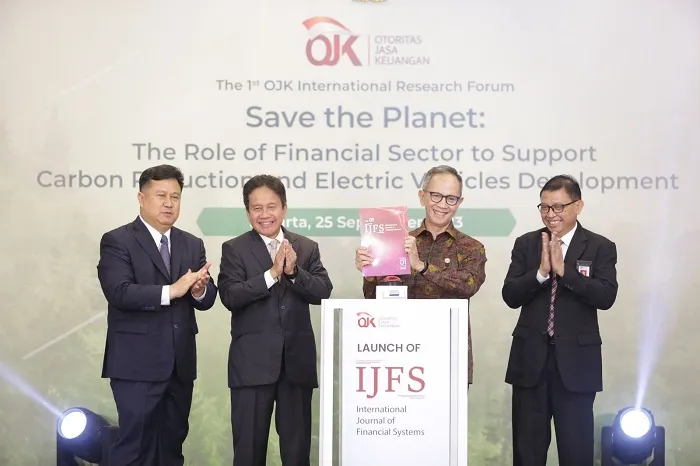 OJK Luncurkan The International Journal of Financial Systems pada International Research Forum 2023