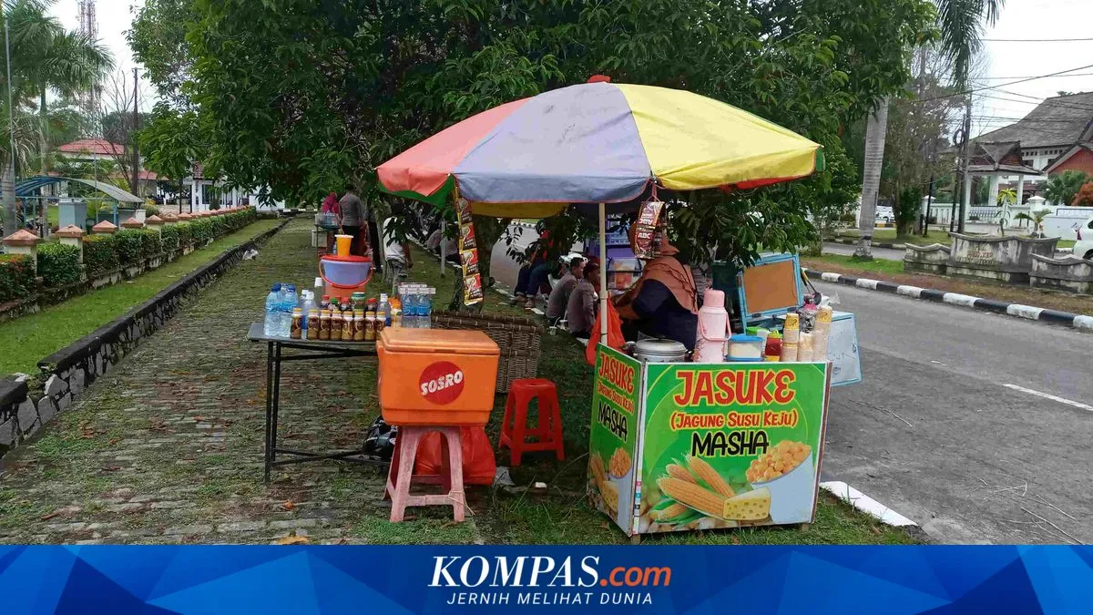 Pedagang Gelar Lapak di Depan Kantor Gubernur Babel Jelang Rencana Aksi Unjuk Rasa