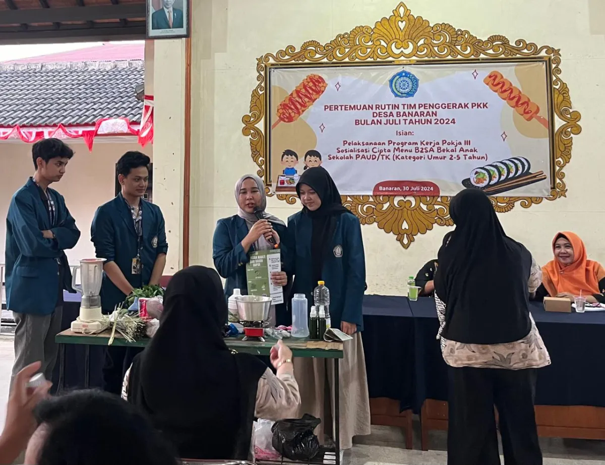 Mahasiswa KKN Undip Dampingi PKK Desa Banaran Buat Pestisida Nabati dari Bahan Dapur