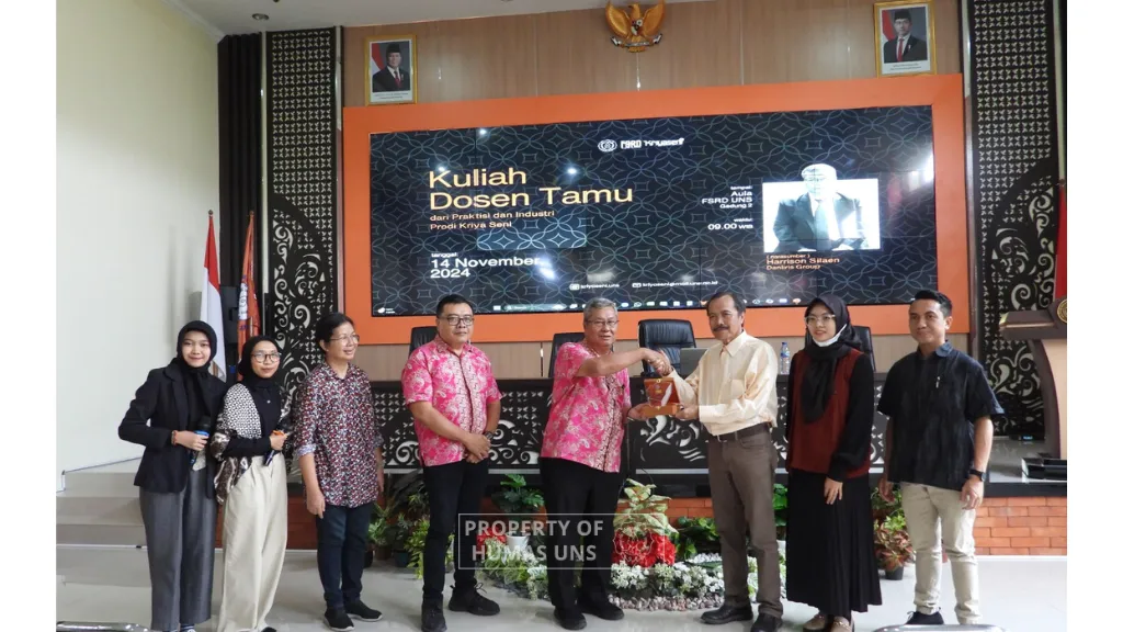 Prodi Kriya Seni FSRD UNS Gelar Kuliah Tamu Bahas Tantangan dan Inovasi Industri Tekstil