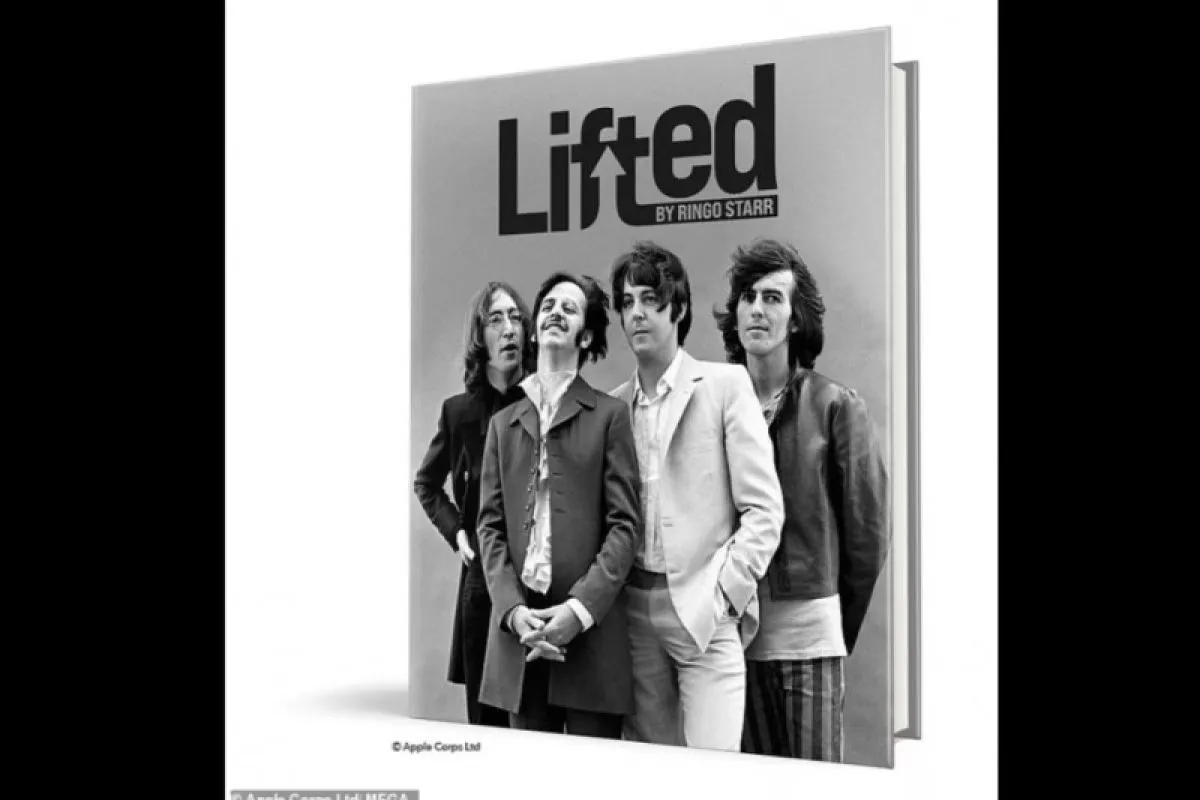 Ringo Starr Siapkan Buku Edisi Terbatas tentang The Beatles Berjudul "Lifted"