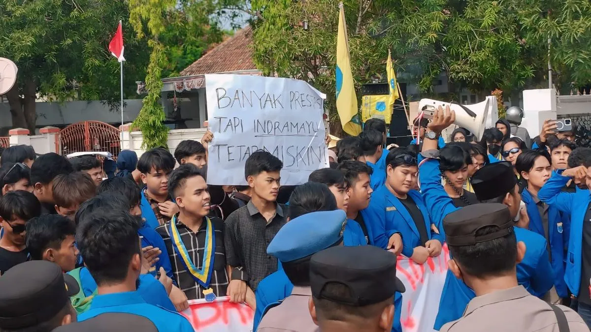 PMII Indramayu Demo di DPRD dan Kantor Bupati, Desak Evaluasi 10 Program Unggulan