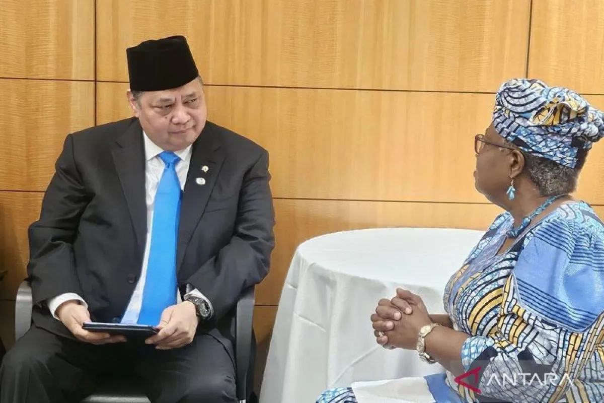 Bertemu Dirjen WTO di Paris, Airlangga Tegaskan Komitmen Indonesia pada Perdagangan Multilateral