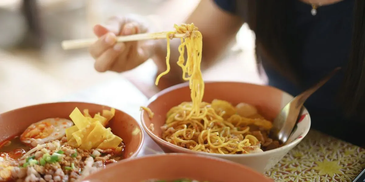 Food Pairing untuk Makanan Pedas: Minuman Pendamping Disebut Bisa Bantu Redakan Rasa Panas di Perut dan Tenggorokan