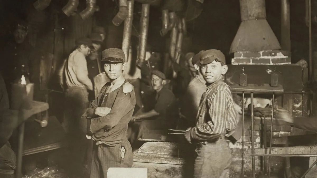 Revolusi Industri: Latar Belakang Kemunculan dan Dampaknya bagi Masyarakat