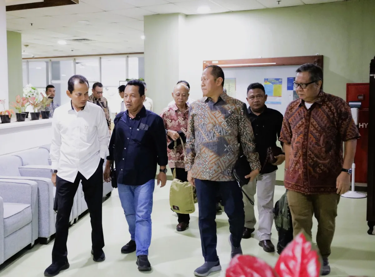 Dirjen Minerba ESDM Tri Winarno Kunjungi UPN Veteran Yogyakarta, Bahas Prospek Minerba dan Migas