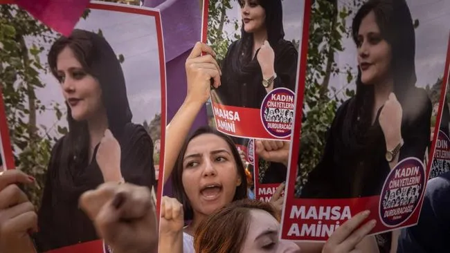 Iran Jatuhkan Vonis Mati Pertama Terkait Protes Mahsa Amini, Muncul Pula Kabar Eksekusi Massal Ribuan Pengunjuk Rasa