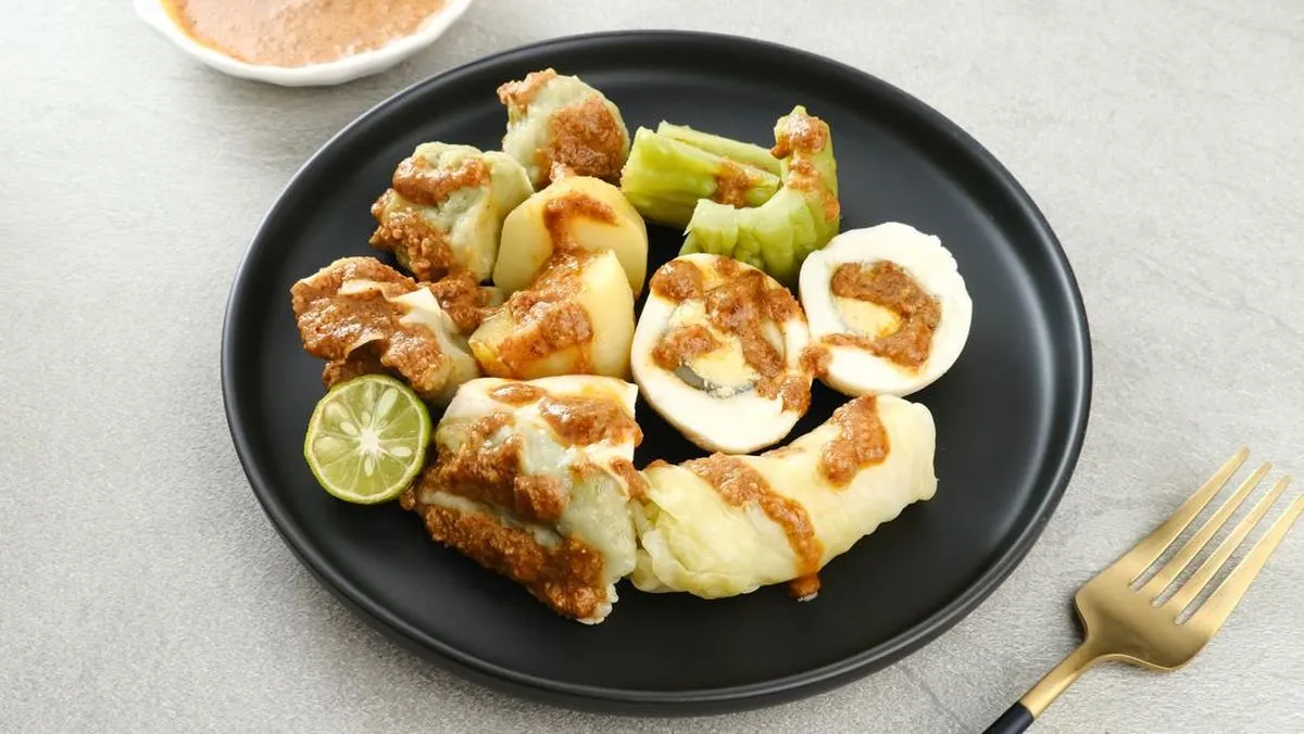 Taste Atlas Rilis Daftar Street Food Terbaik Dunia April 2025, 14 Jajanan Indonesia Masuk 100 Besar