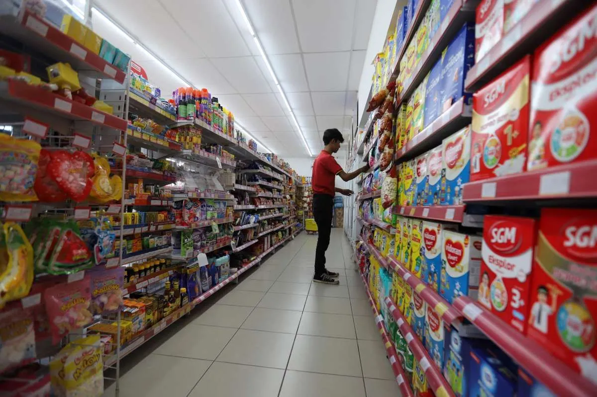 Saham Consumer Cyclicals Tertekan, Peluang Pemulihan Muncul dari Ekspektasi Penurunan Suku Bunga