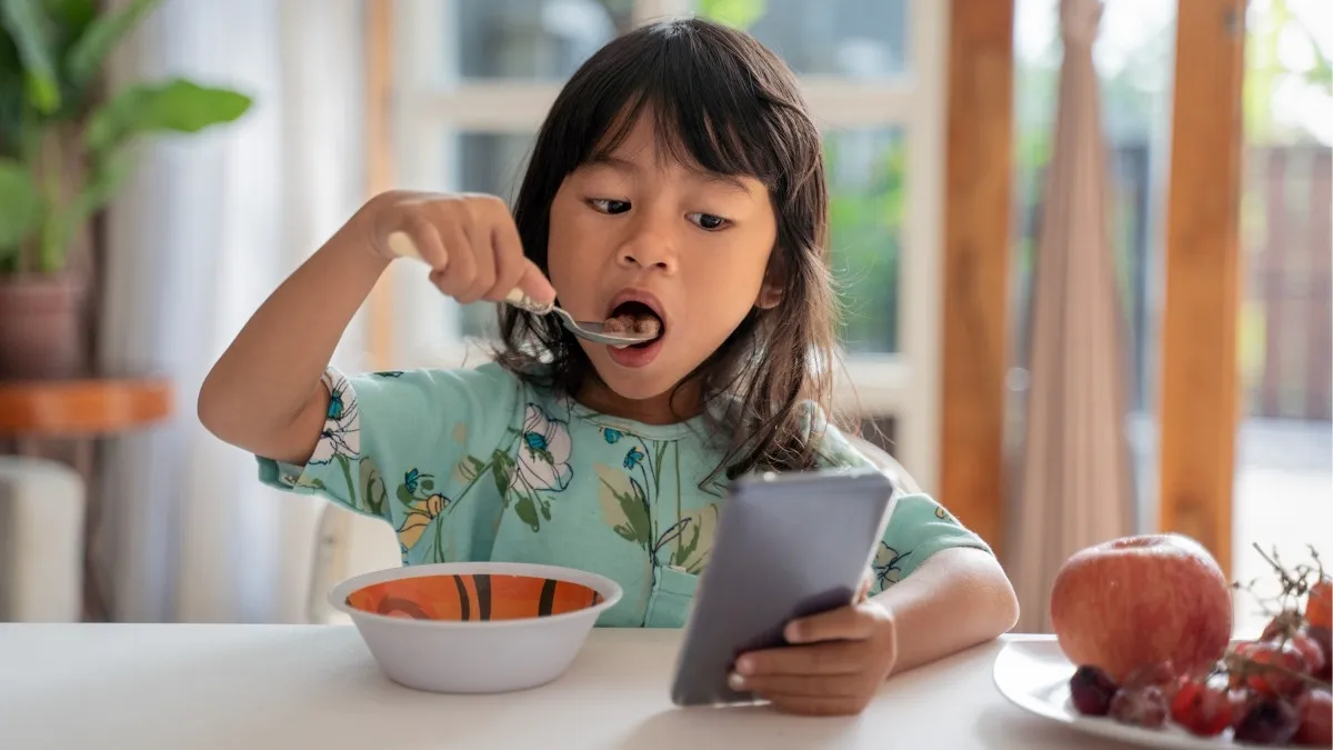 Langkah Orang Tua Mencegah Anak Kecanduan Gawai di Era Digital