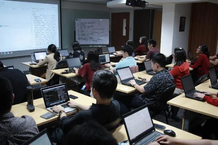 Gaji dan Prospek Karier Lulusan Sains Data di Era Digital