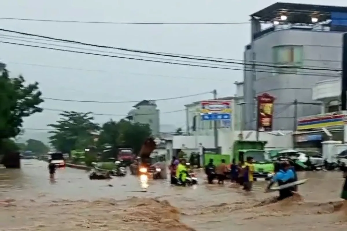 BPBD Lampung: 11.223 Jiwa Terdampak Banjir di Bandarlampung, Pembersihan Lumpur Masih Berlangsung