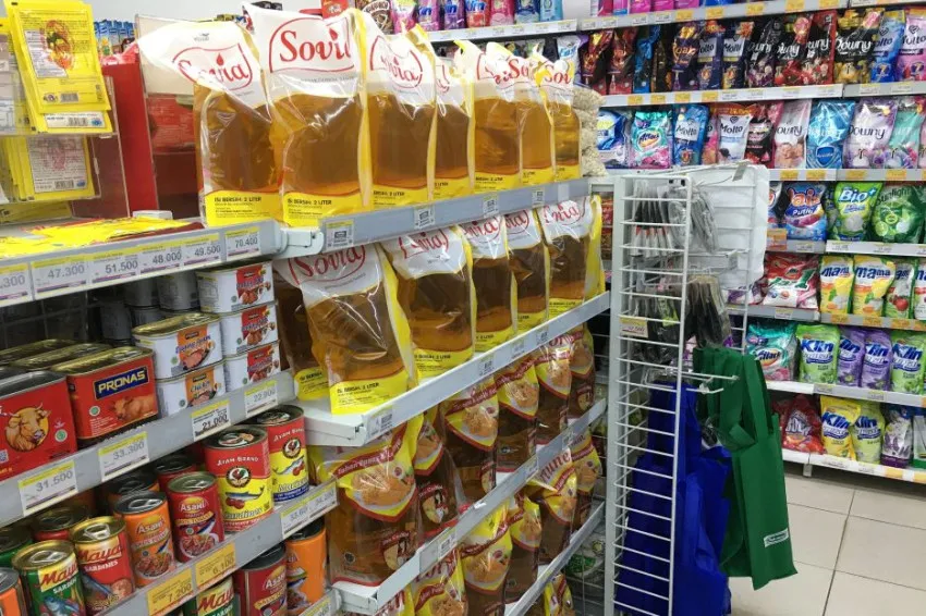 Harga Minyak Goreng Kemasan di Alfamart dan Indomaret Berangsur Turun