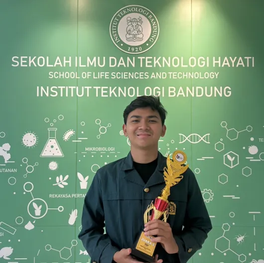 Mahasiswa ITB Raih Juara Kedua Esai Gadjah Mada Agro Expo 2024 dengan Inovasi Sawit Berbasis AI