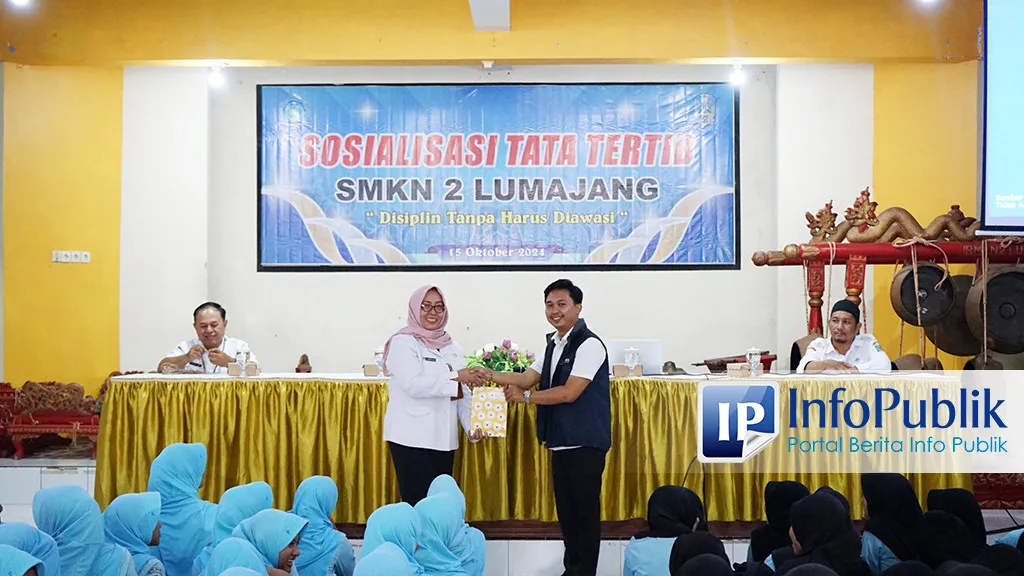 Diskominfo Lumajang Ingatkan Pelajar SMK 2 untuk Cek Fakta dan Jaga Privasi di Media Sosial