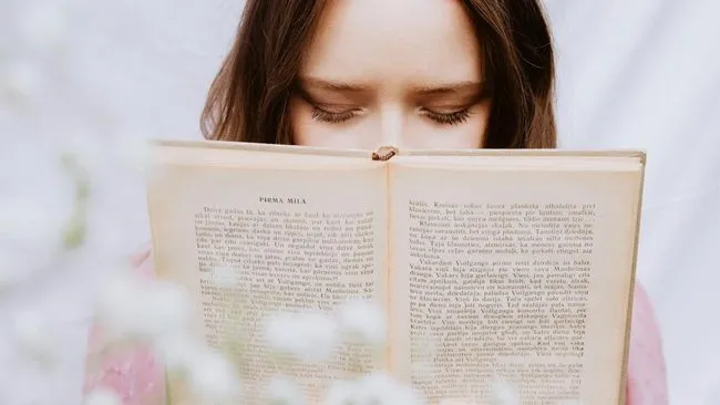 Fenomena BookTok di TikTok: Cara Gen Z Menghidupkan Lagi Budaya Membaca