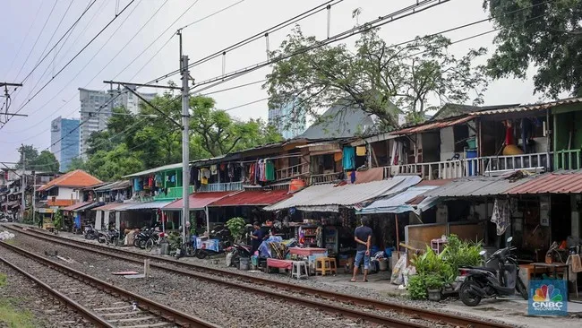 Tantangan Indonesia Memperkuat Institusi di Tengah Budaya Ketokohan