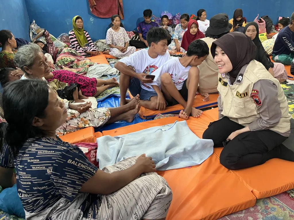 Polda Jateng Beri Pendampingan Psikologis bagi Warga Terdampak Longsor di Cilacap dan Banjarnegara