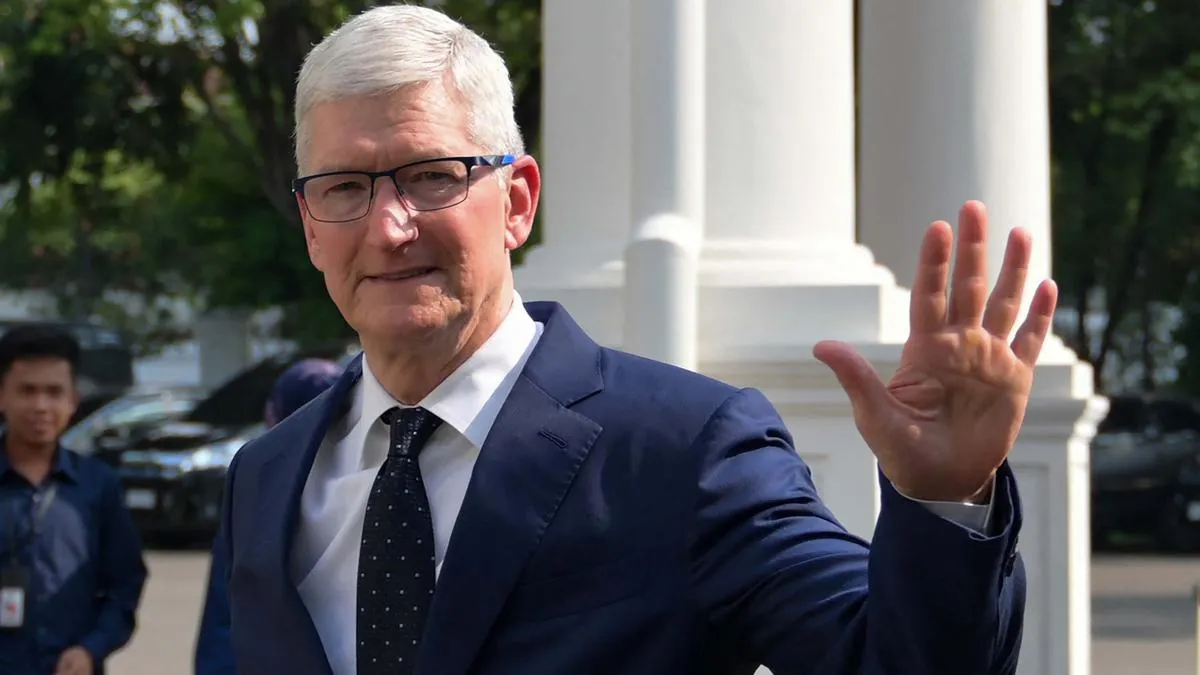 Tim Cook Isyaratkan Apple Siapkan Produk dan Layanan Baru Berbasis AI, Rumor iPhone Fold Ikut Menguat