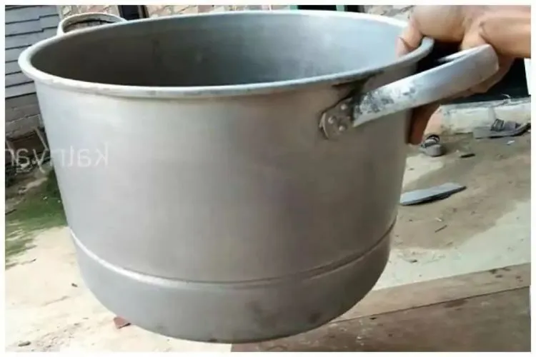 Trik Menutup Lubang pada Panci Tanpa Tambalan, Cukup Pakai Gas Torch dan Kawat