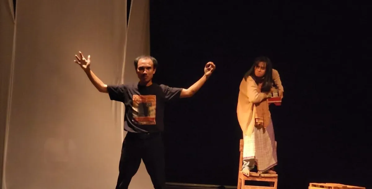 Teater Lho Indonesia Pentaskan “Borka” di FTI 2025, Adaptasi Cerpen “Belfegor” Karya Kiki Sulistyo