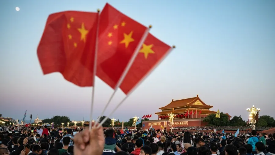 China Jatuhkan Sanksi pada Dua Bank Uni Eropa sebagai Tindakan Balasan