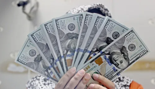 Pejabat ECB: Upaya Tekan Independensi The Fed Bisa Picu Kenaikan Suku Bunga dan Guncang Kepercayaan pada Dolar