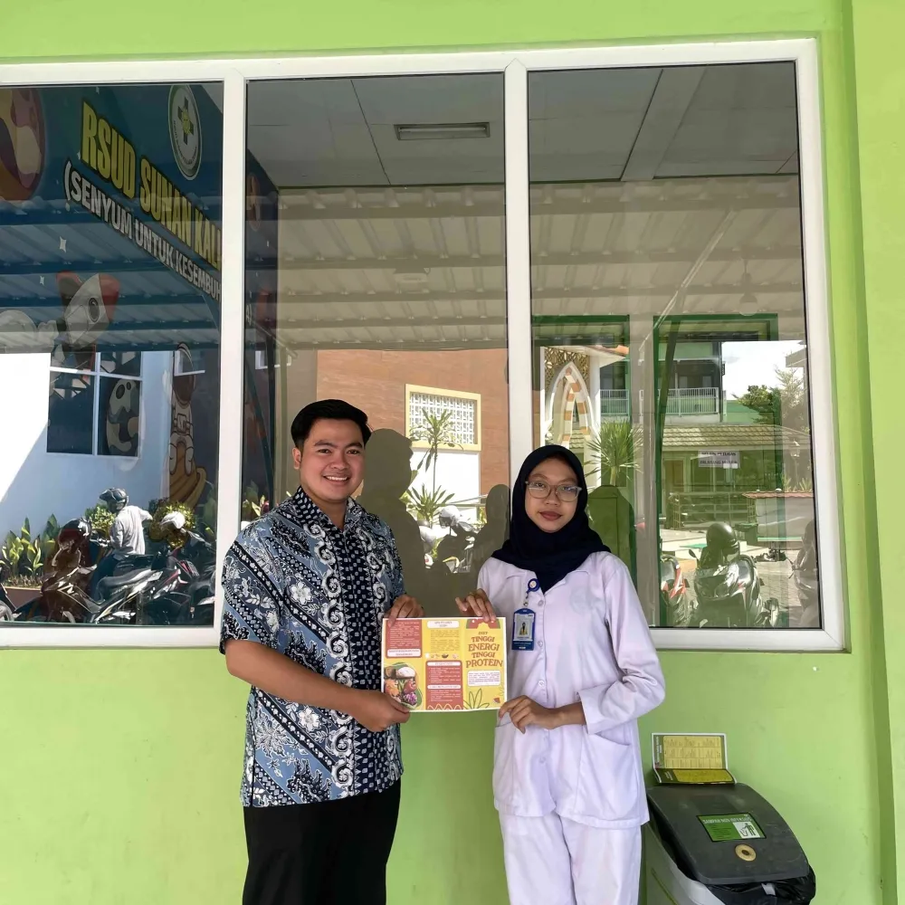 Mahasiswa Gizi UNNES dan Tim RSUD Sunan Kalijaga Demak Berikan Edukasi Diet Tinggi Energi Tinggi Protein untuk Pasien Anak