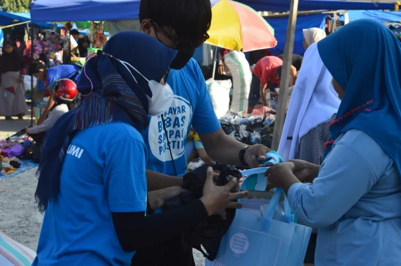 Partisipasi Gen Z Jadi Relawan di Indonesia: Antara Tren Digital dan Kesadaran Sosial