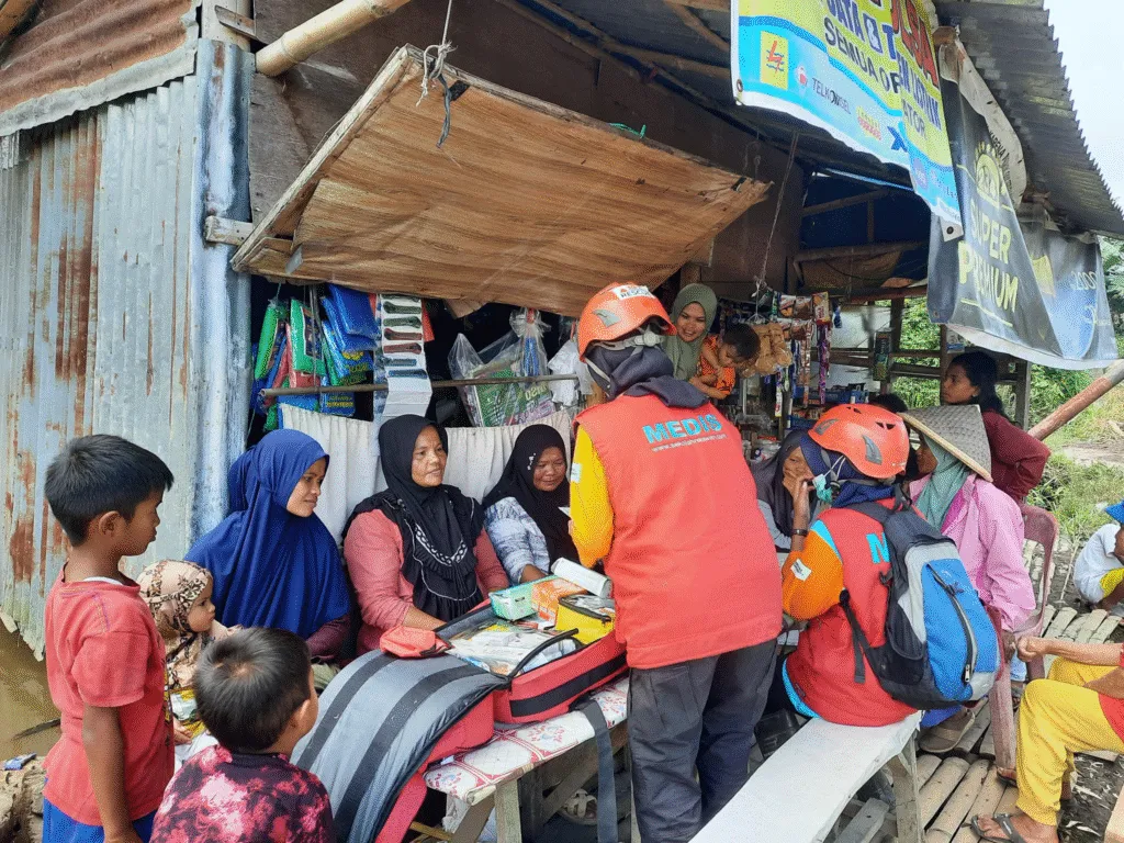Banjir Bandang Sumbar 2025: Solidaritas Warga hingga Donasi Digital Menguatkan Pemulihan