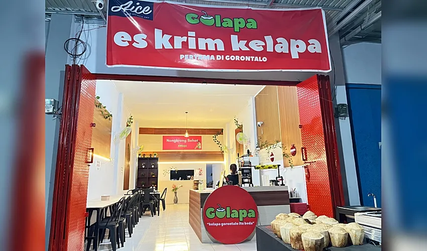 Terinspirasi Street Food Thailand, Stein Anthony Kembangkan Usaha Kuliner Berbasis Kelapa di Gorontalo