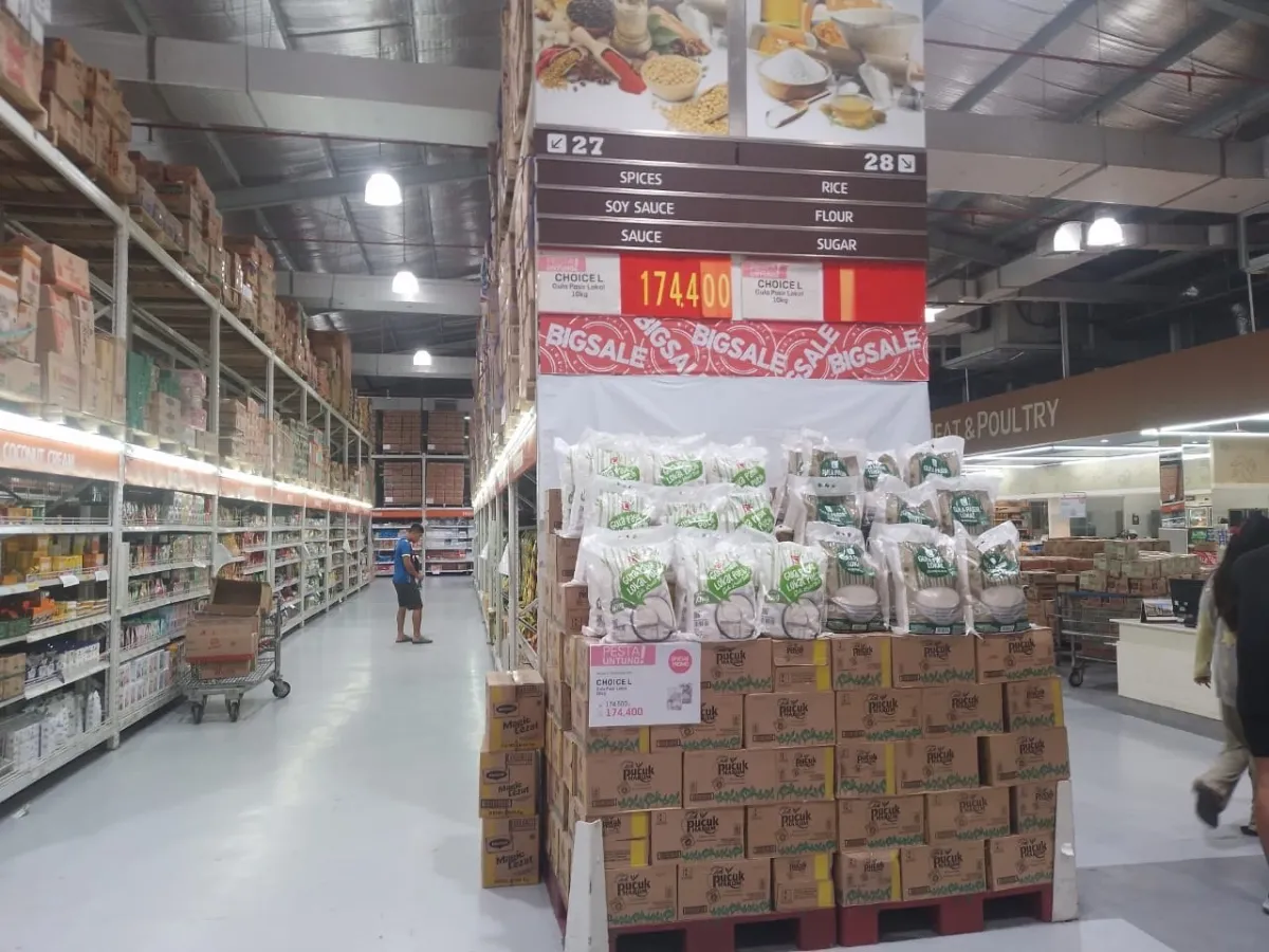 HET Beras Premium Rp14.900, Stok Beras Premium Lokal di Retail Modern Mataram Dilaporkan Kosong