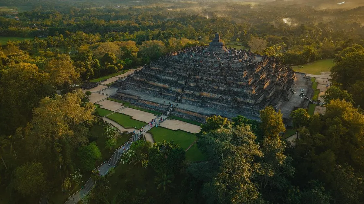 20 Rekomendasi Tempat Makan di Magelang Dekat Borobudur yang Ramai Dikunjungi pada 2025
