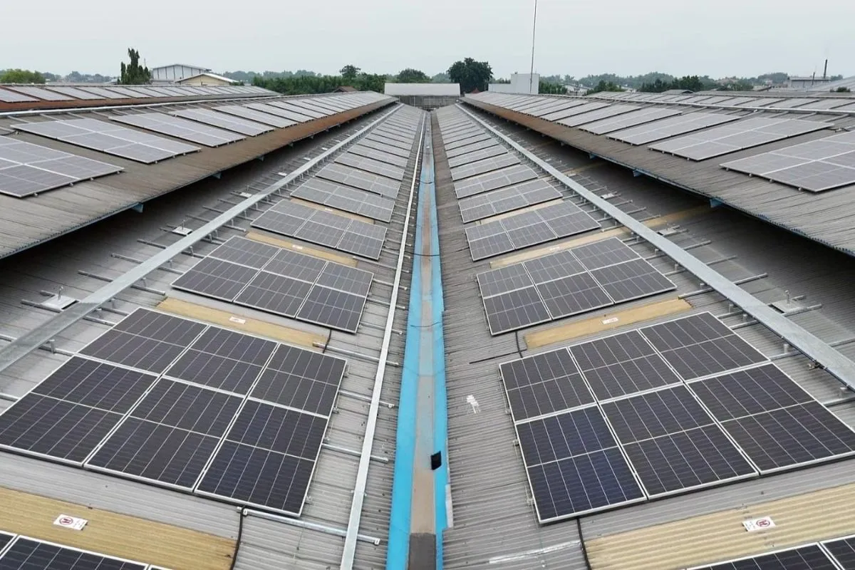 MODENA Energy Resmikan Instalasi Solar Panel 1.700 kWp di Pabrik Aneka Rimba Indonusa Gresik