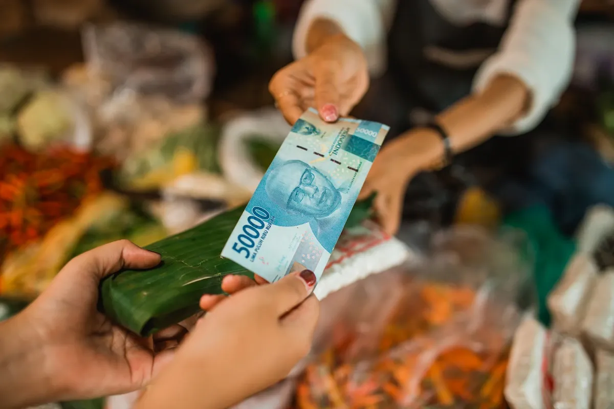 PPN 12% Berlaku 2025: Dasar Hukum, Sasaran Barang Mewah, dan Cara Menghitungnya